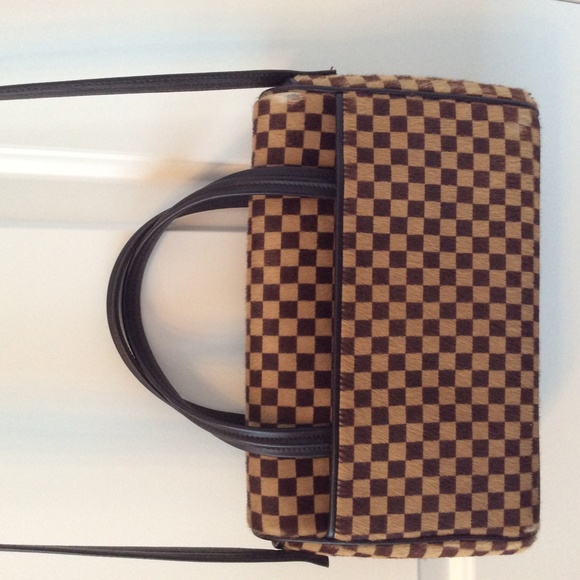 Louis Vuitton Purse - Picture 14 of 16